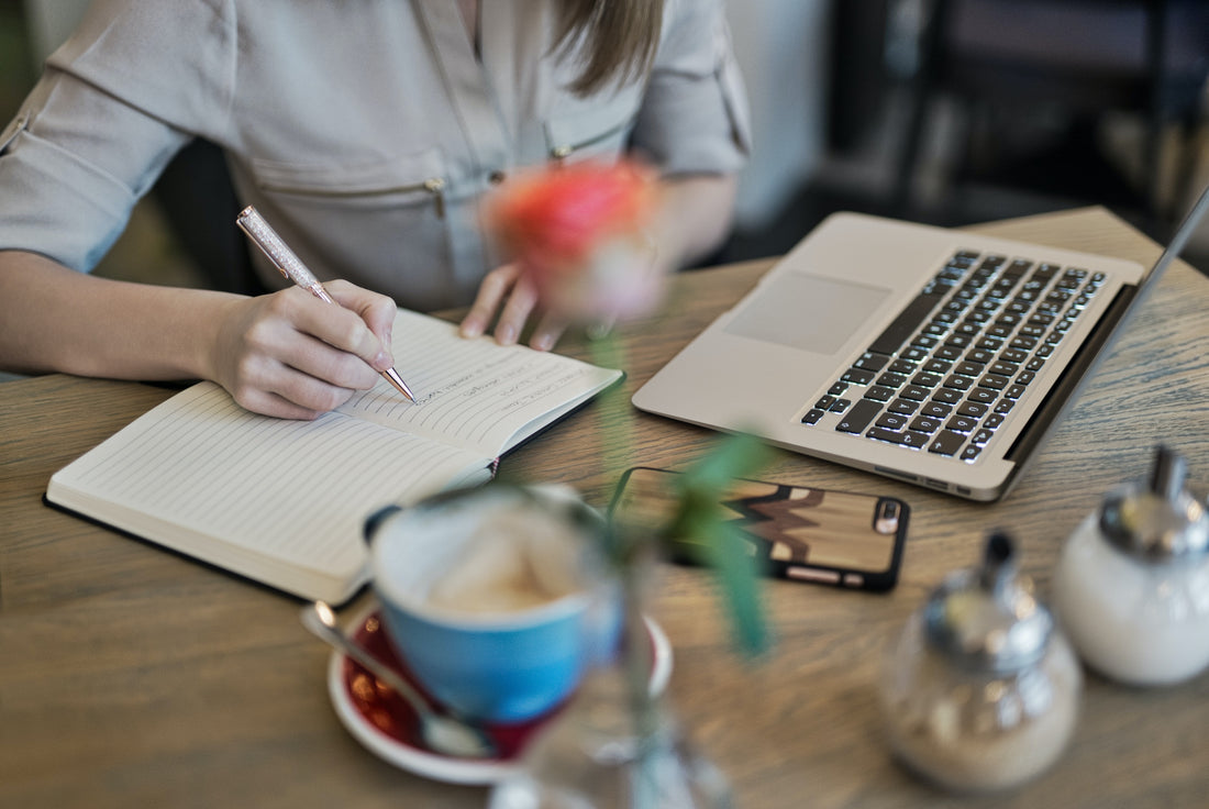 35 Journaling Prompts for Productivity