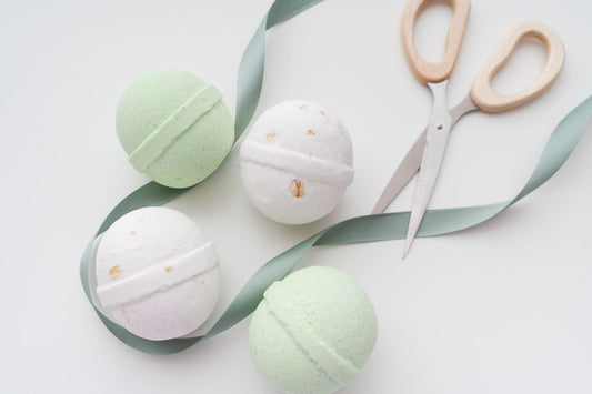 Silk + Sonder Bath Bombs Set